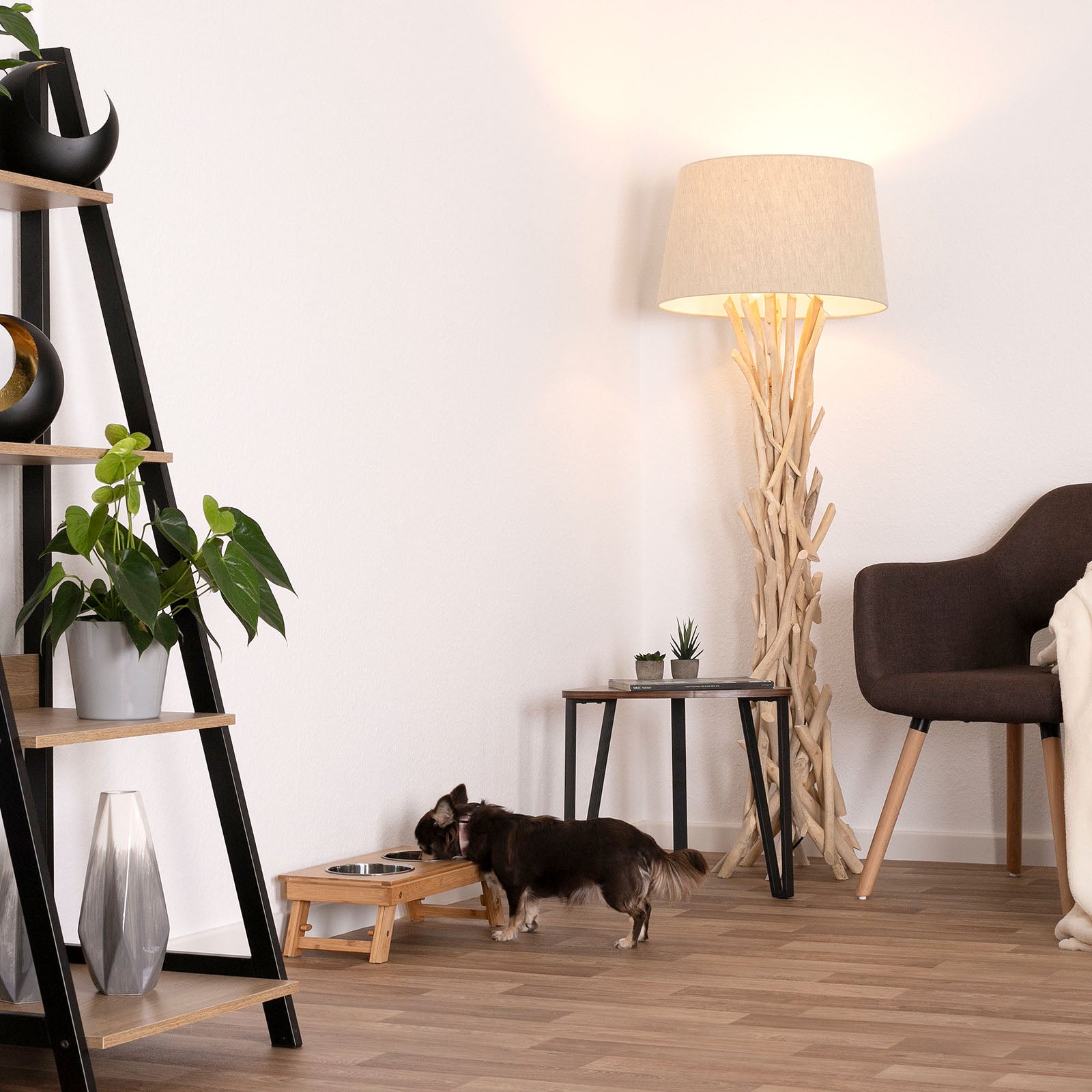 Comedero de bambú para gatos