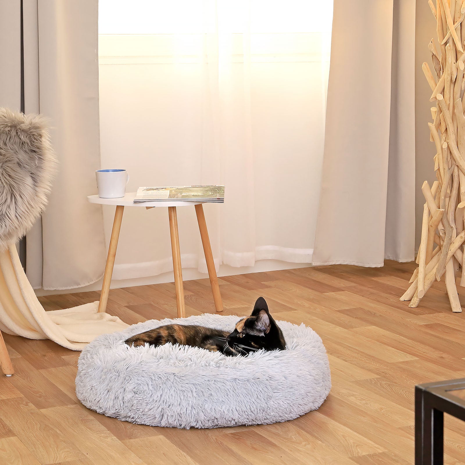 Cama para gatos redonda de felpa con forma de donut