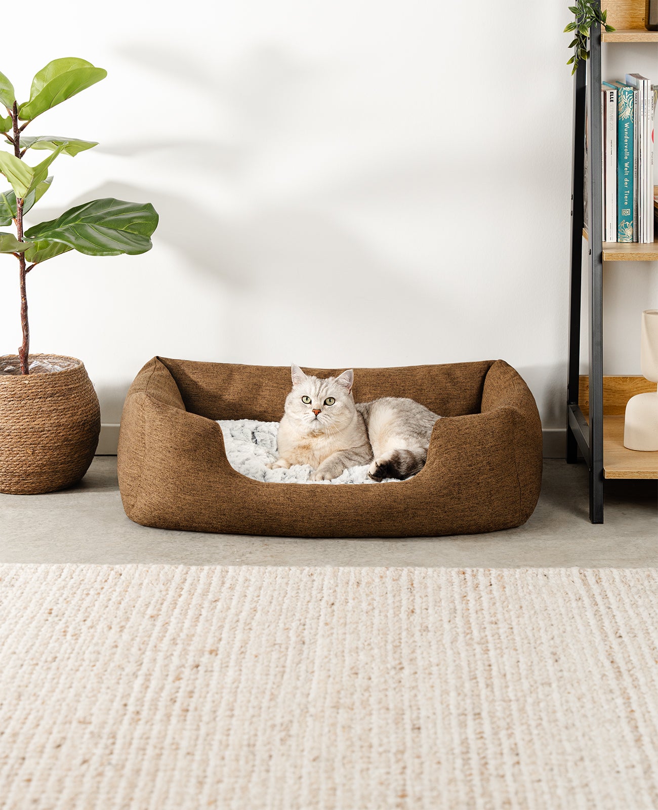 Cama para gatos con cojín reversible y tejido exterior moteado